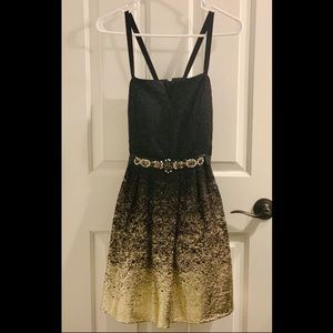 BEAUTIFUL Semi formal dress! 🖤✨